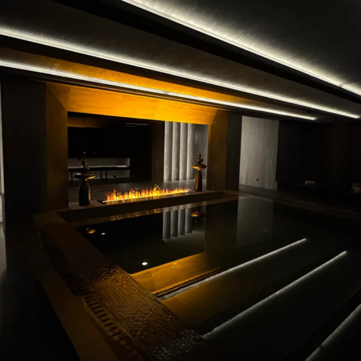 Custom 3M Large Freestanding 3D Water Vapor Electric Fireplace Smart App Remote Control Built-in For Hotel Restaurant Commercial