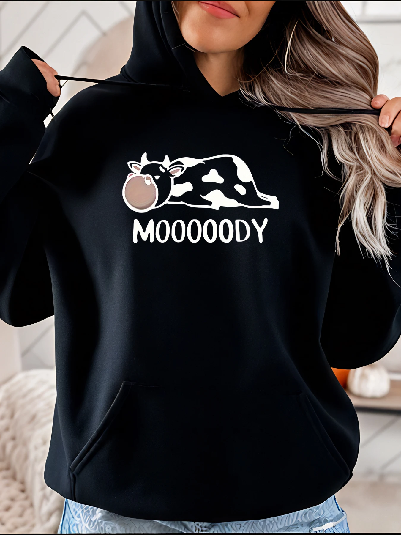 Schwarzer Damen-Kapuzenpullover mit Kuhmuster, Mooooody-Sweatshirt, lässig, lustig, grafisch, Kapuzenpullover für den täglichen Gebrauch und als Geschenk