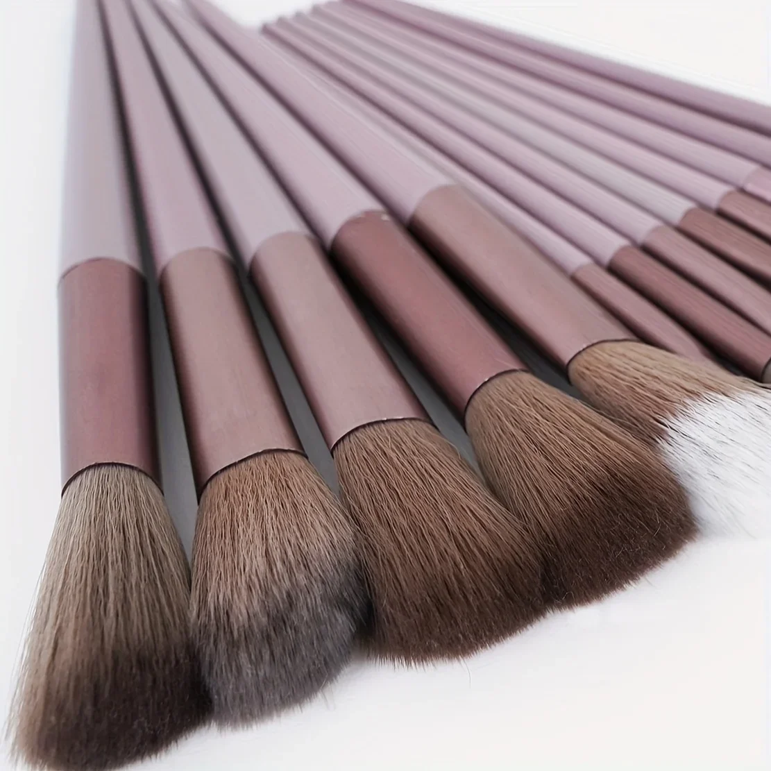 バレンタイン高級ブラシセット 13 個 - ビーガンの残酷なメイクアップブラシ、トラベルポーチ付き |   彼女/妻/ガールフレンドへの低刺激性ギフト