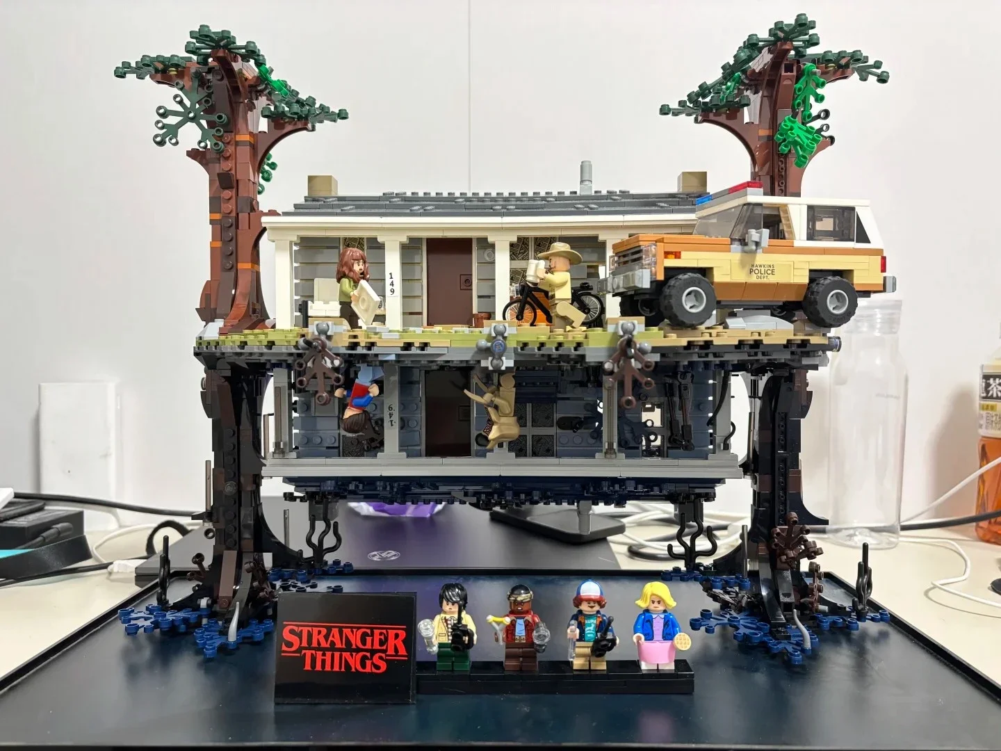 2499Pcs Stranger Things The Upside Down Building Blocks Model Brick Kit Compatible 75810 for Kids Adult Toys Gifts