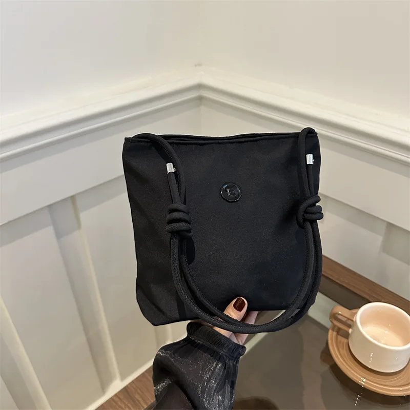 

Simple Tote Bags for Women Purse and Handbag Large Capacity Casual Versatile Underarm Bucket Bag Women Shoulder Bags Сумка Sac