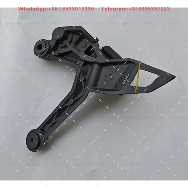 Front Rear Left Right Footrest Foot Peg Bracket Assembly For CFMOTO 250NK 2022 2023 CF250NK CF250-B Motorcycle Foot Rest Peg