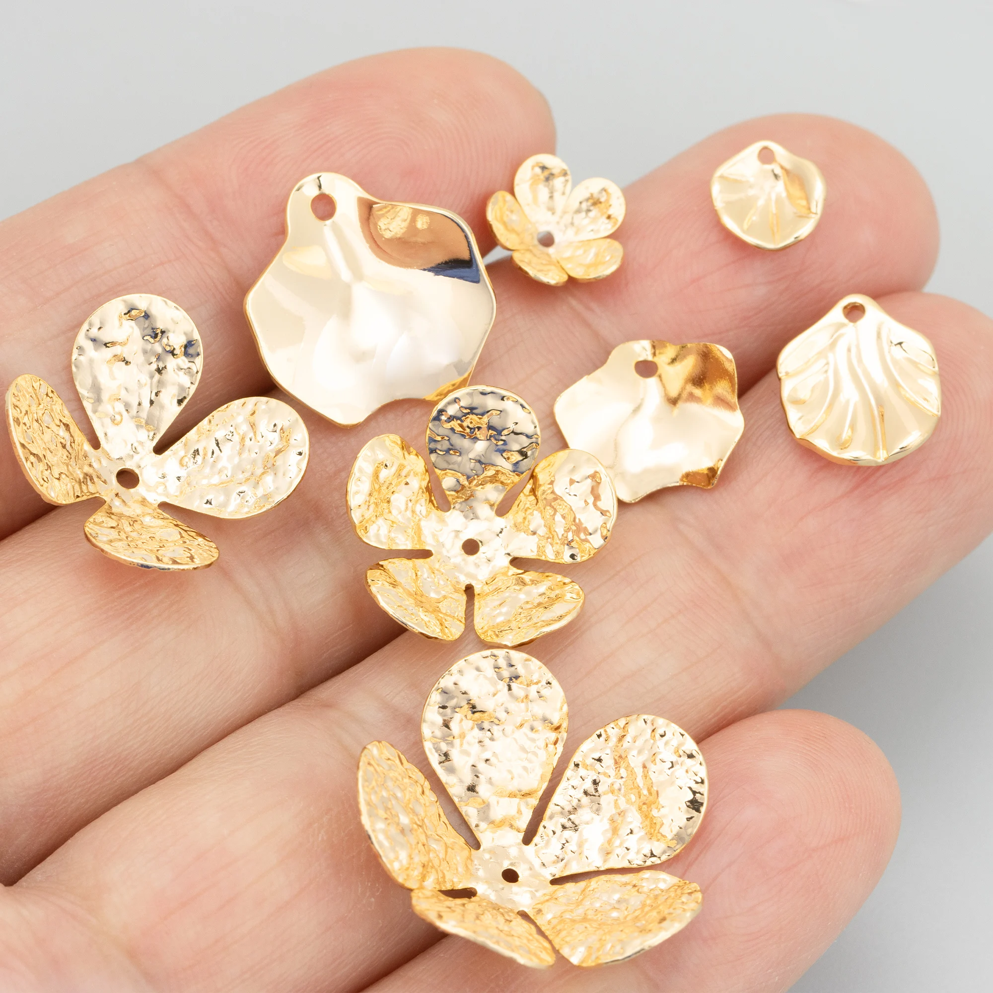 GUFEATHER,20pcs/lot,MH77,jewelry accessories,18k gold rhodium plated,copper,nickel free,flower shape,charms,jewelry making image 2