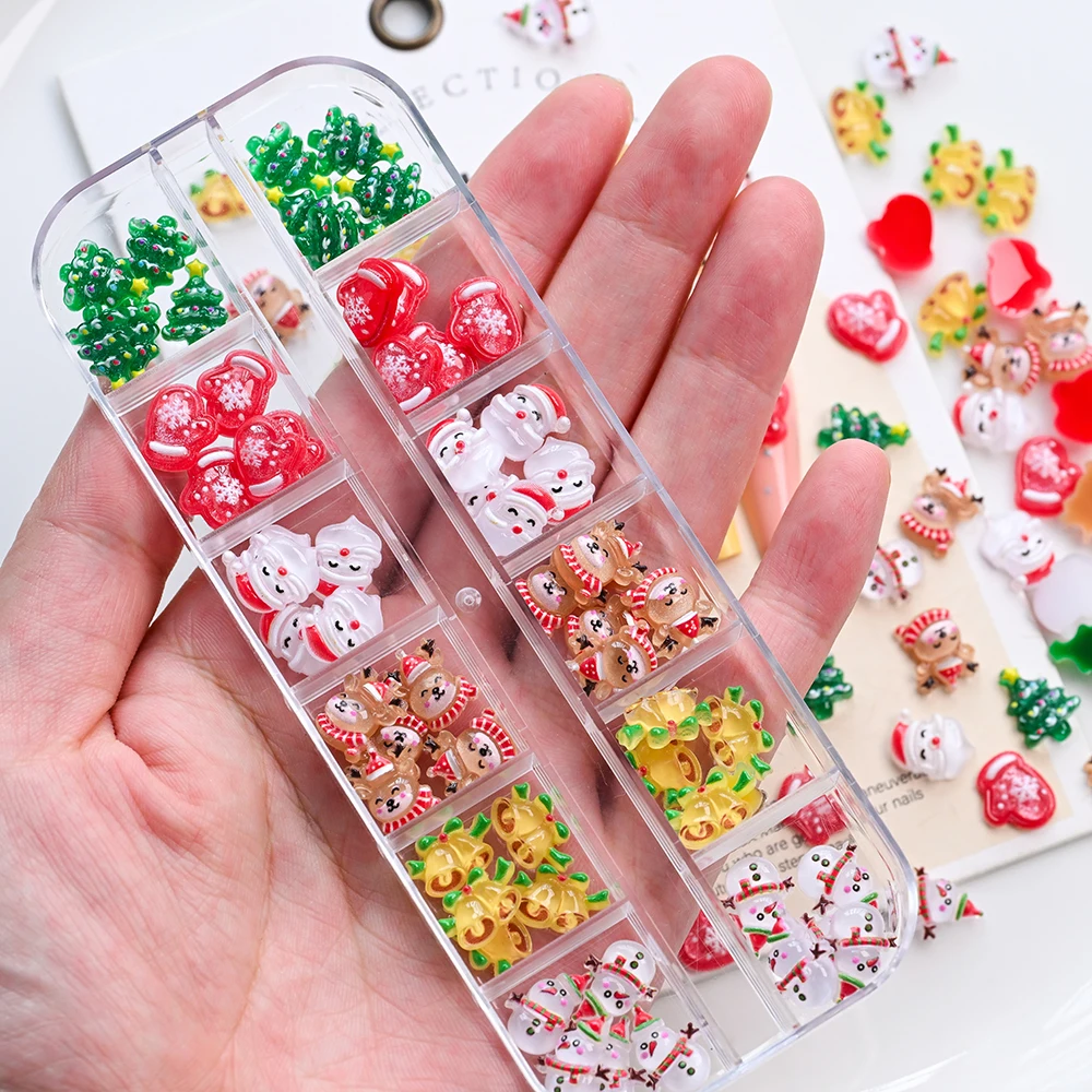 12Gird Kawaii Mini muñeco de nieve árbol de Navidad dijes para uñas 3D Reno campana Santa Claus uñas diamantes de imitación resina Navidad gemas para uñas 30-60 piezas
