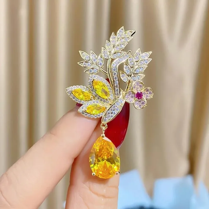 Fashion Green Yellow Leaves Flower Bouquet Wheat Ear Brooch for Women Creative Rhinestone Pin Suit Clothing Jewelry Accessories