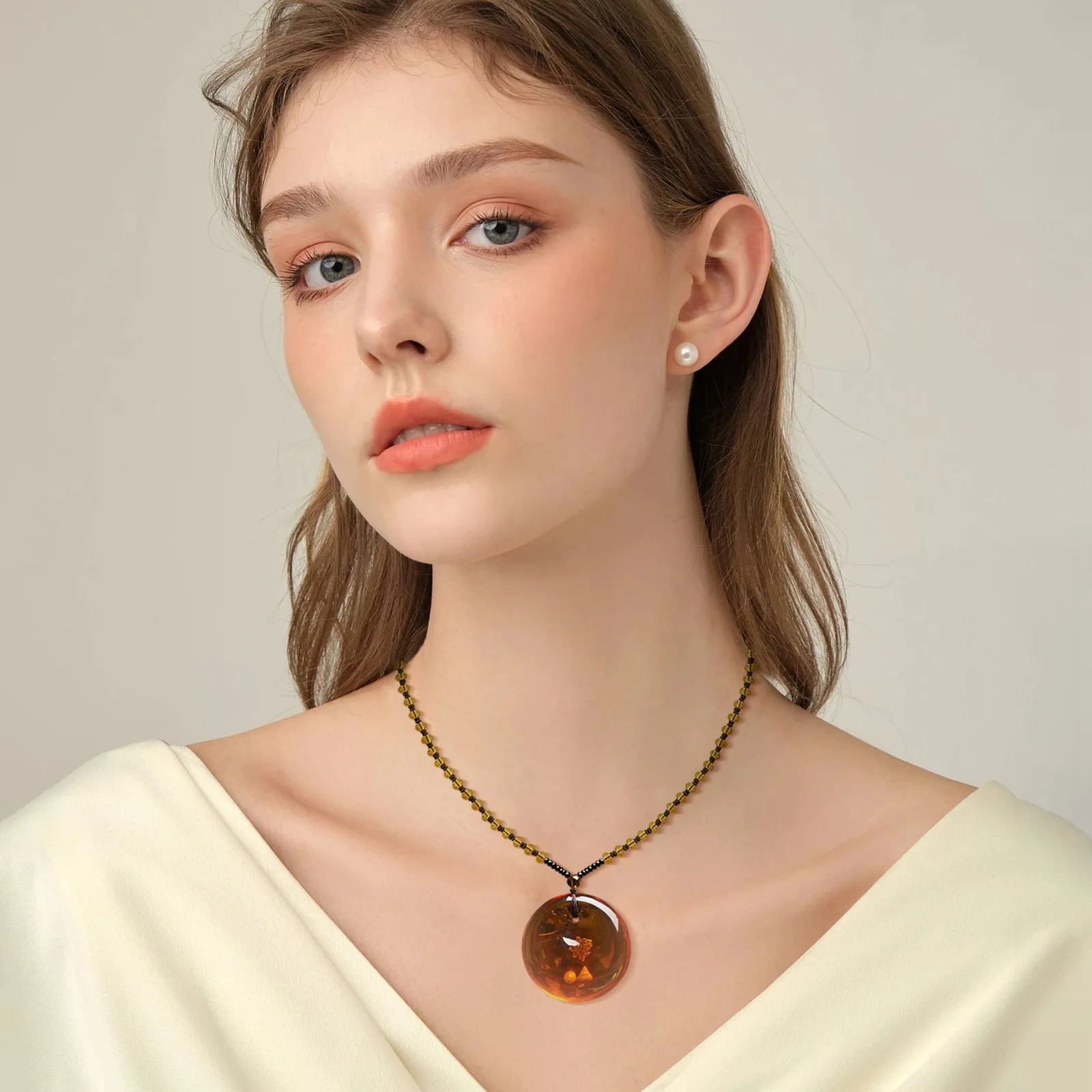 Necklace Pendant Chain Choker Amber Resin Pendant Necklace Beaded Chain Simulated Amber Necklace Retro 2026 Bohemian Style Round