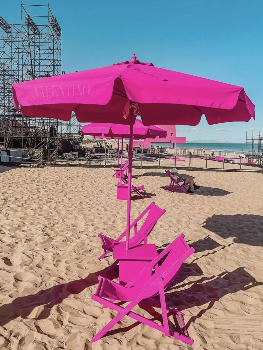 Rose red beach chair parasol clock in pink