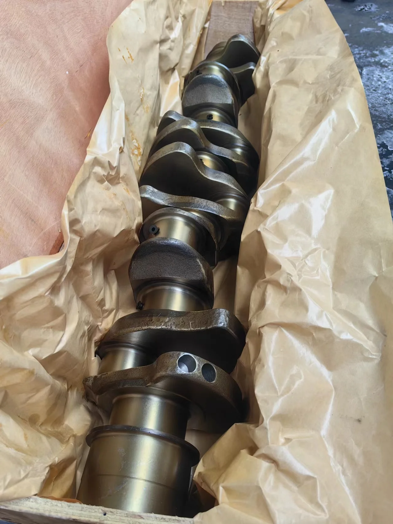 High Quality Diesel Engine Parts Crankshaft 6D16 For Excavator 210-7 Engine Crankshaft