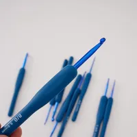 Blue Silicone Handle Crochet Set - 9 Pieces Soft Knitting Tools for Wool Sweater Crafts