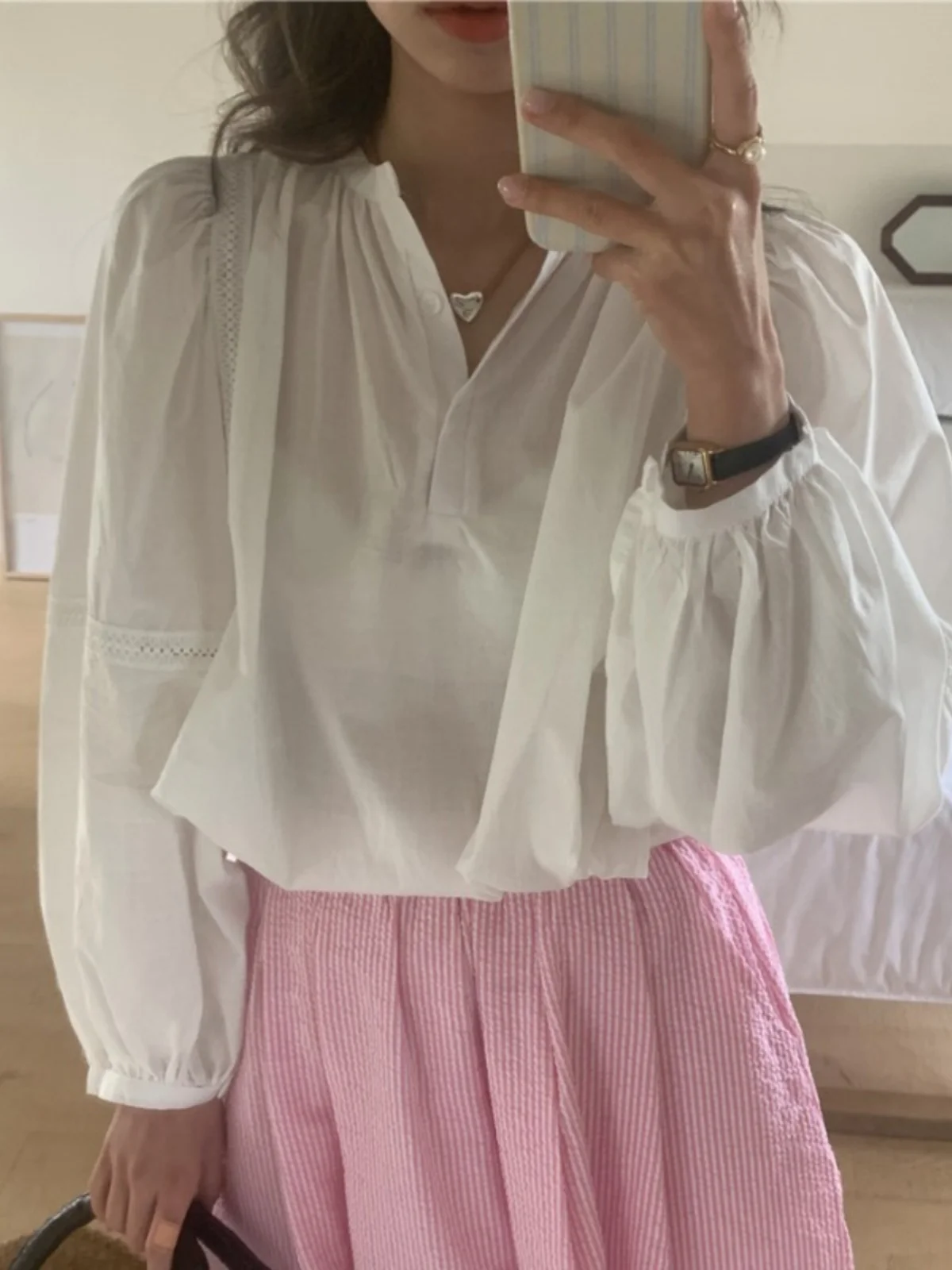 2024年秋の初め ルーズフィット ロングスリーブブラウス 韓国風 スリープオープンカラー 無地 ランタンスリーブ エレガント 高級...