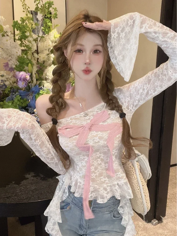 

Y2k Кокетка Кружева Сексуальная Футболка Женская 2025 С Открытыми Плечами Расклешенными Рукавами Корейская Мода Kpop Элегантные Футболки Осенний Топ