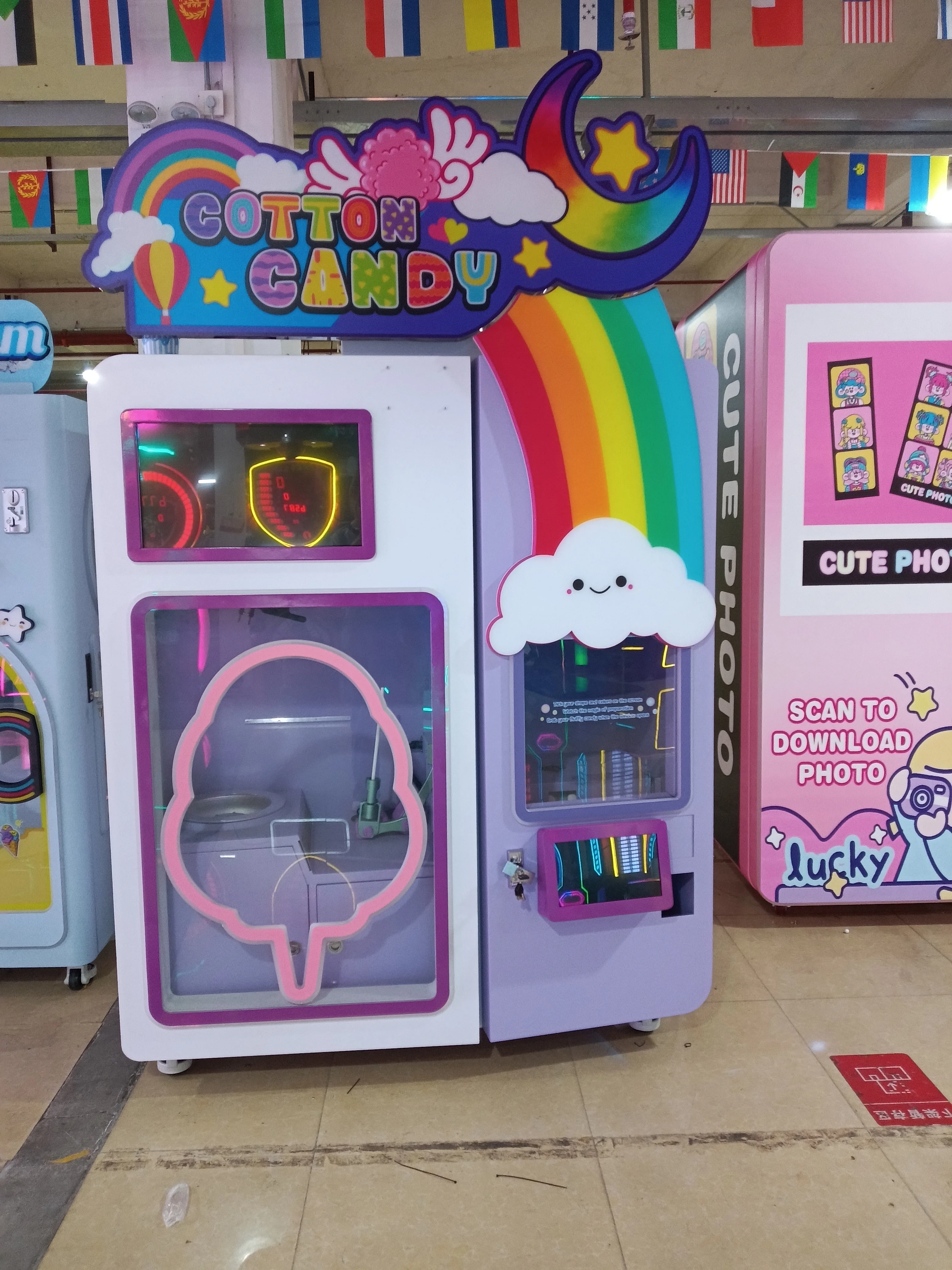 New YCF High Profit ODM Low Cost Fully Automatic  Candy Vending Machine Business Robot Credit Card Payment System