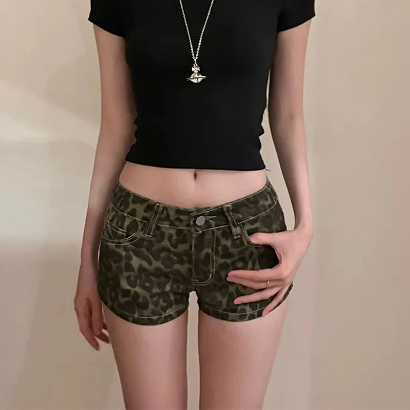 

2026 Summer Woman Leopard Printed Thin Short Jeans Female Chic Retro A-Line Shorts Lady Casual Denim Hot Pants