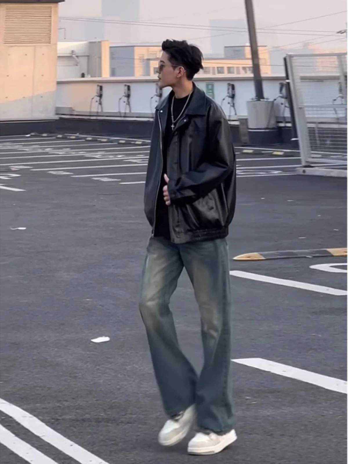 

Кожаная куртка Cool Ort для мужчин, черная, из искусственной кожи, с откидным воротником, повседневная, молодежная, весенняя, в корейском стиле, комплект одежды