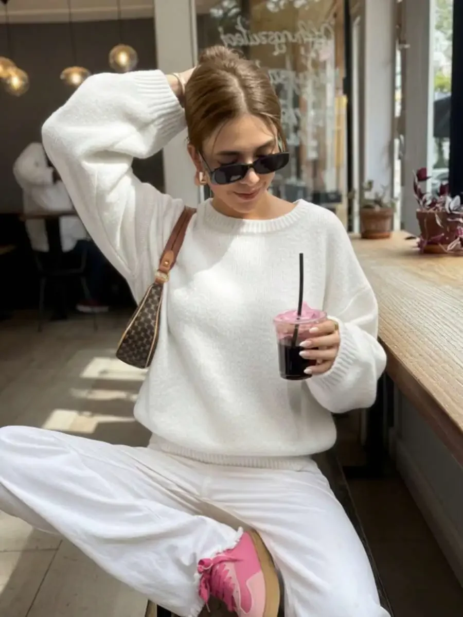 

Womens Minimalist Casual Knitted Pullover Sweater White Crew Neck Long Sleeve