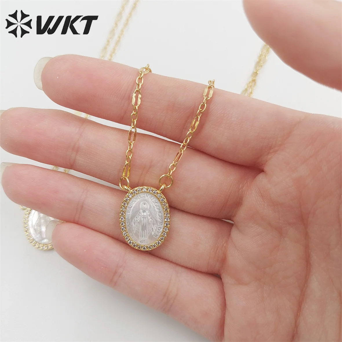 WT-JN218 WKT 2022 قلادة جذابة بالجملة قلادة من اللؤلؤ الطبيعي شل جديد بيع جميل شكل دائري مجوهرات النساء الاتجاه #3