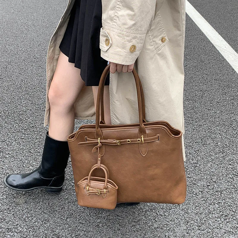 

Luxury Brand Famous Designer Leather Tote Bag, Genuine Women's Handbag with Shoulder Strap and Elegant Style