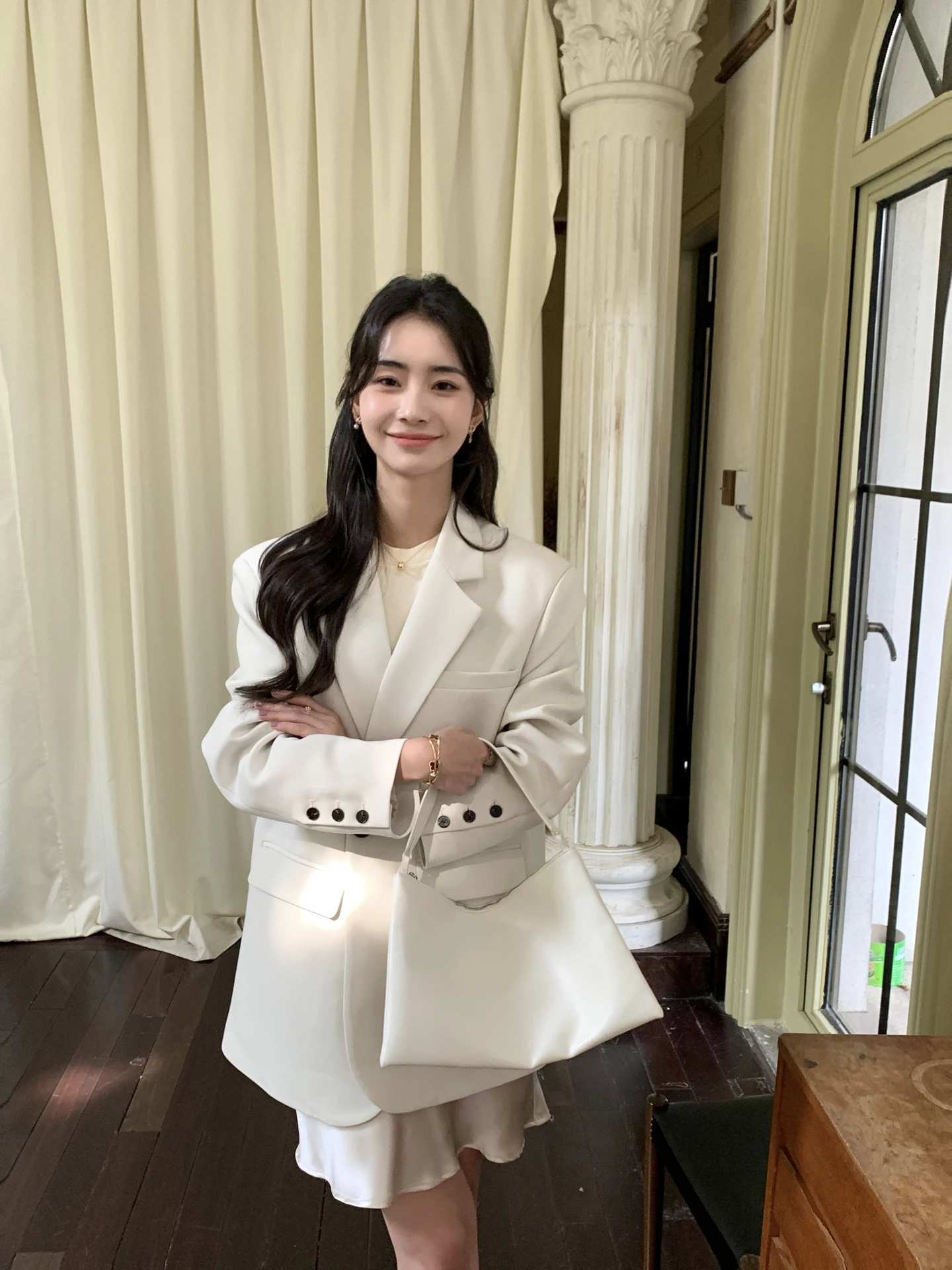 

Классическая женская одежда оверсайз Suiting Jaet Commute, универсальная верхняя одежда белого цвета, элитный сезон, осенний сезон, длинный све све, на пуговицах