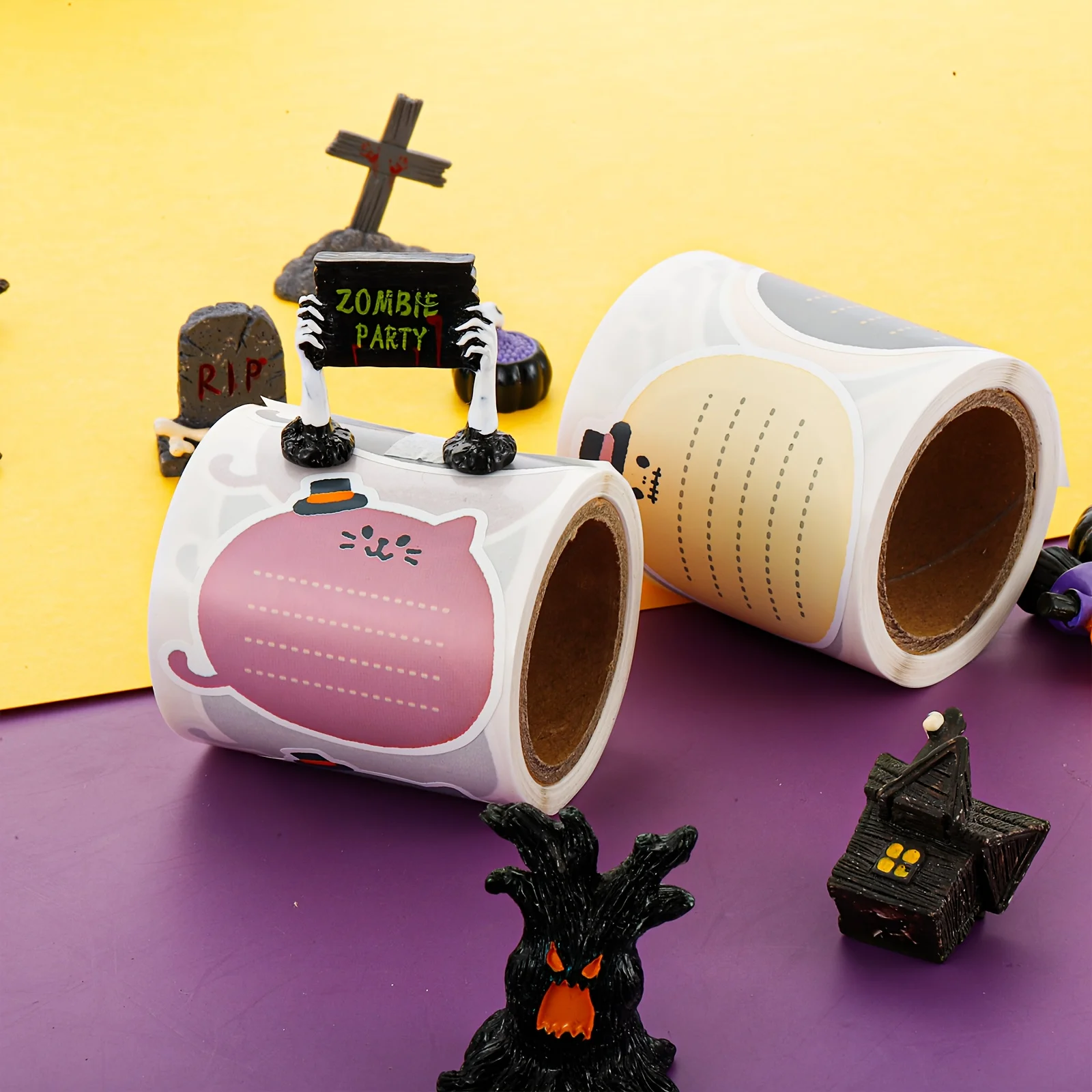 

Halloween Funny Stickers Special-Shaped Waterproof Reusable Party Activities [Sealed Sticker] 120pcs/Roll