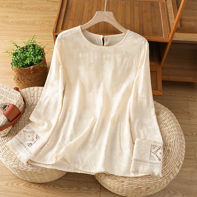 

Chinese Sle Long Sve Embroidered Hollow out Thin round Ne irt Women's Autumn New Faion Lightweight Floral Print Top