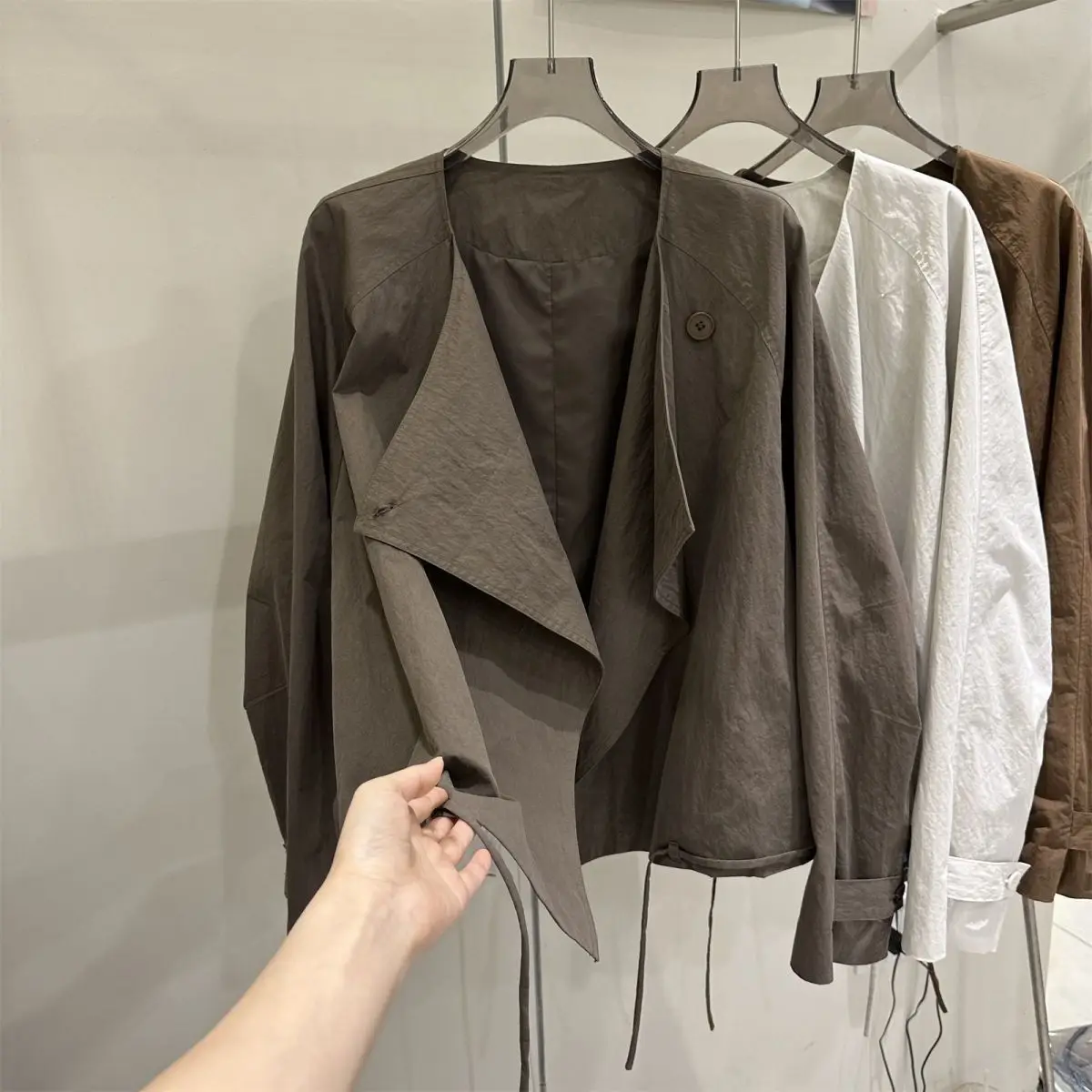 Flip Collar Casual Long Sleeved Cardigan Jacket For Women'S Spring And Autumn Design Sense, Loose Temperament Short Windbreaker