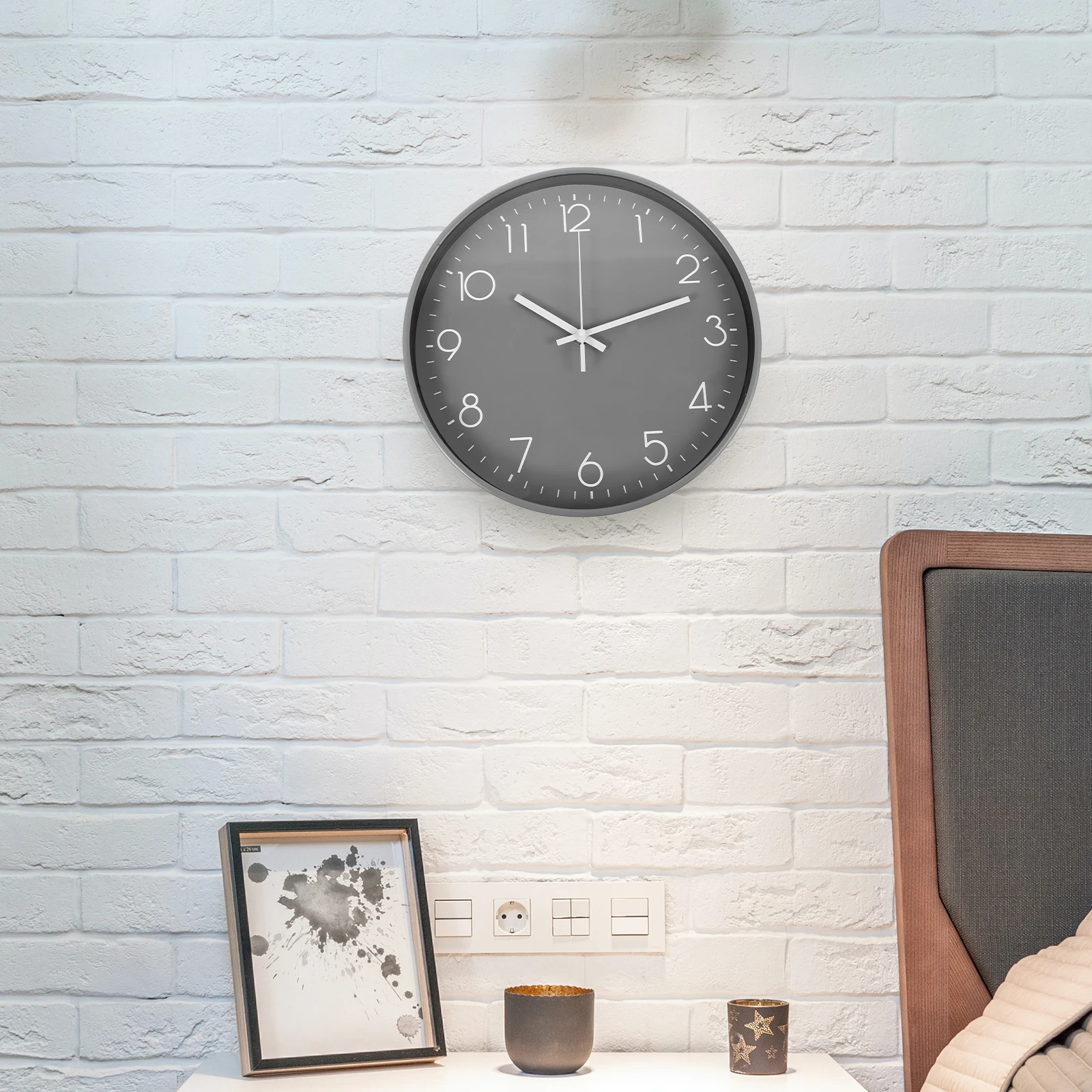 

Simple Style Silent Round Wall Clock Office Bedroom Living Room Hanging Non Ticking Decorative Mute Clock Convenient Wall Clocks