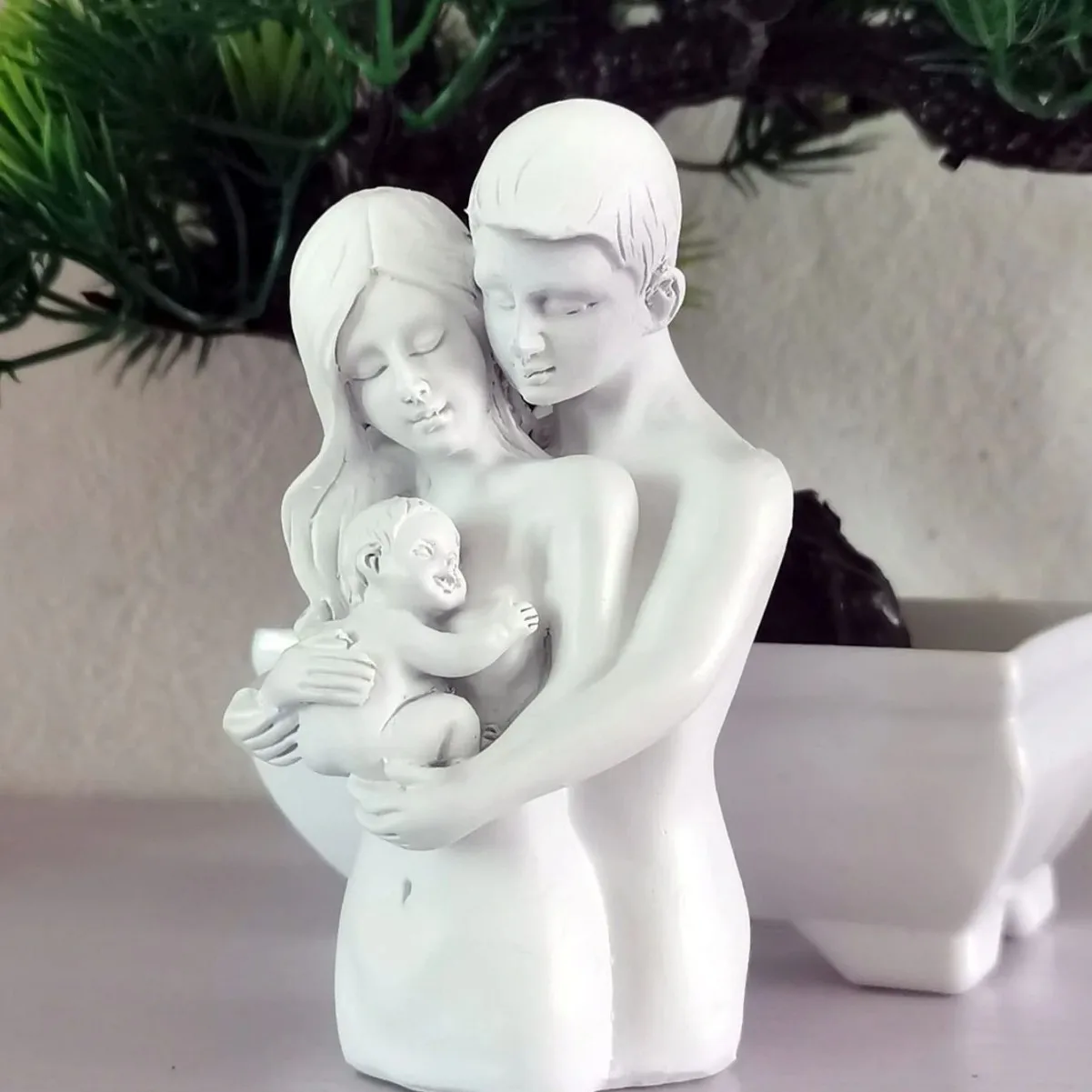 

‌Minimalist Resin Family Figurine Set - Warm Living Room & Entrance Decor for Home Aesthetic‌