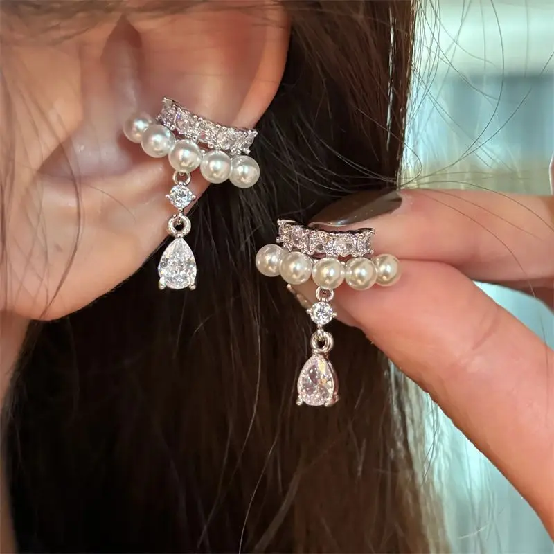 2 Stück glänzende Wassertropfen-Zirkon-Anhänger-Clip-Ohrringe für Damen, doppellagig, C-Form, Kristallperle, kein Piercing, Ohrclip-Manschette – Detail 1