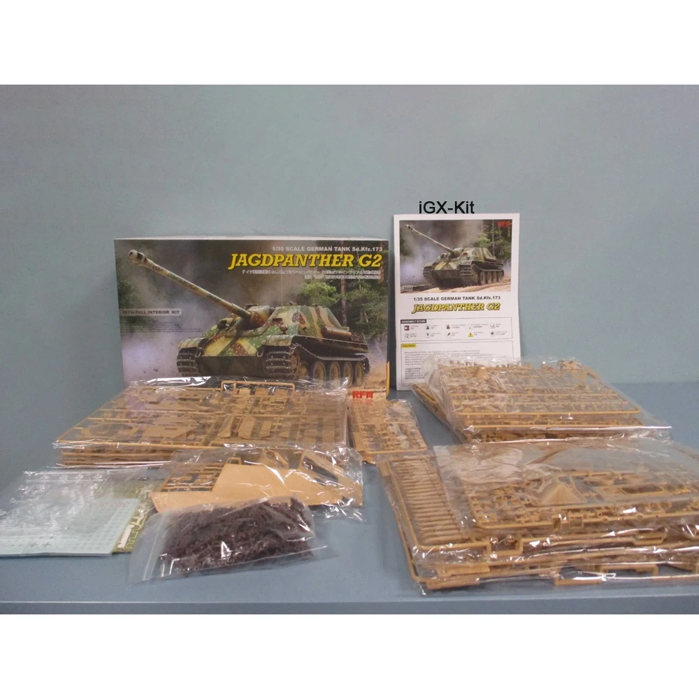 Rye Field 5022 1:35 Scale Jagdpanther G2 Tank w/ Full Interior Workable Track Vehicle Hobby Plastic Assembly Model Building Kit