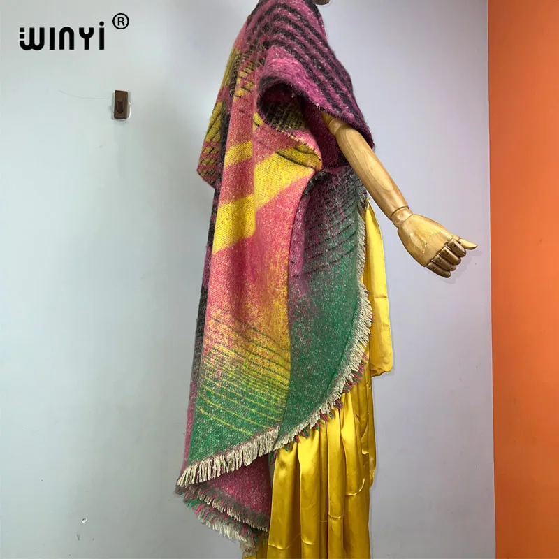 Winyi neue Winterkleid ung für Frauen geometrischen Druck Afrika Luxus langes Fell loser Mantel dicken warmen langen Daunen mantel Winterkleid