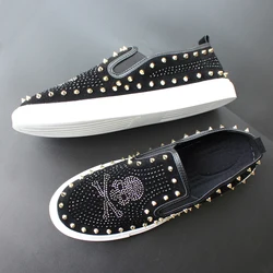 Men Cool Rivet Casual Shoes for Man Fashion Rhinestones Skulls Slip-on Flat Shoes Street Cool Leisure Loafers