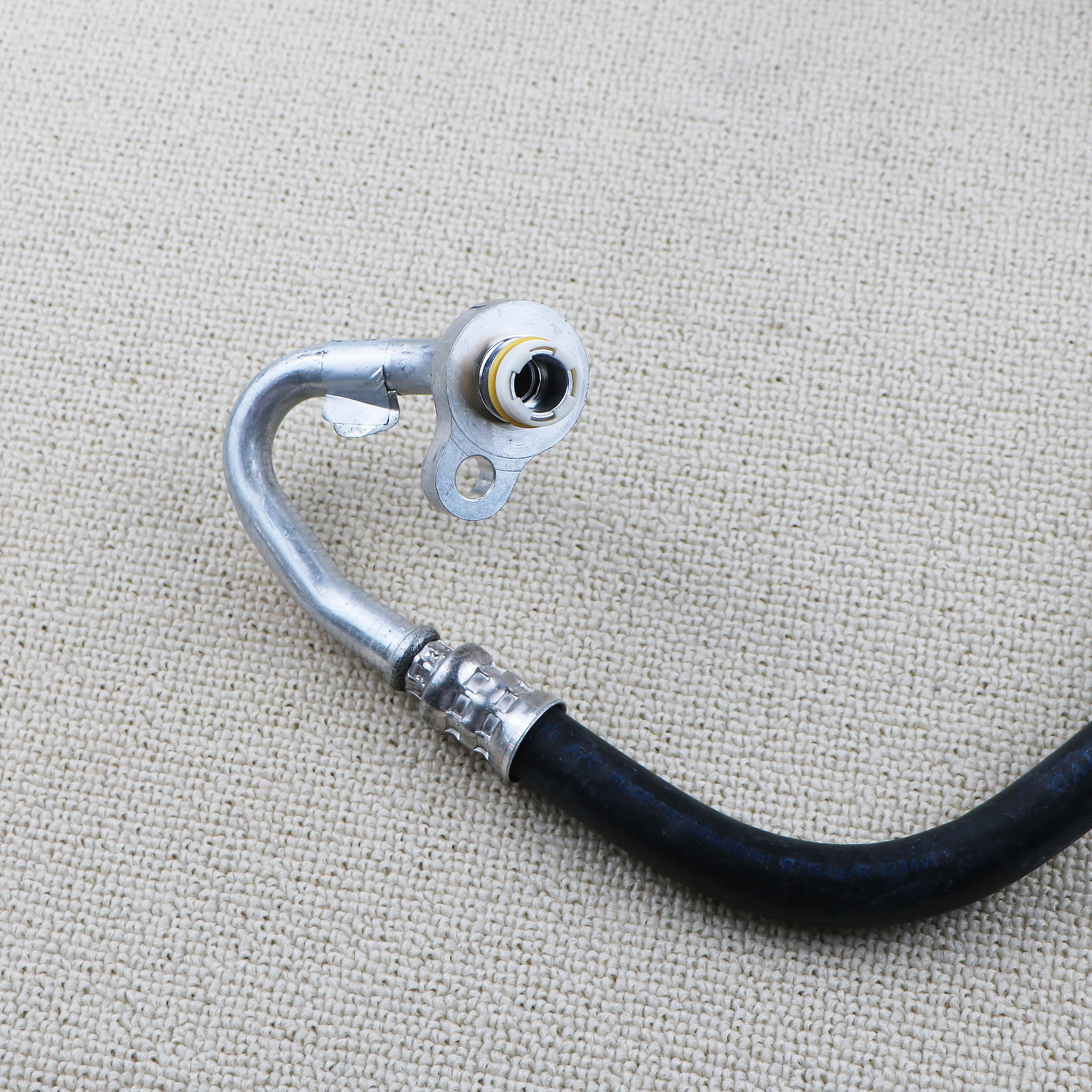 31497391 Air Conditioning Refrigerant Discharge Hose For Volvo S60, S90, V60, V90, V90 CrossCountry, XC40, XC60, XC90 2017-2024