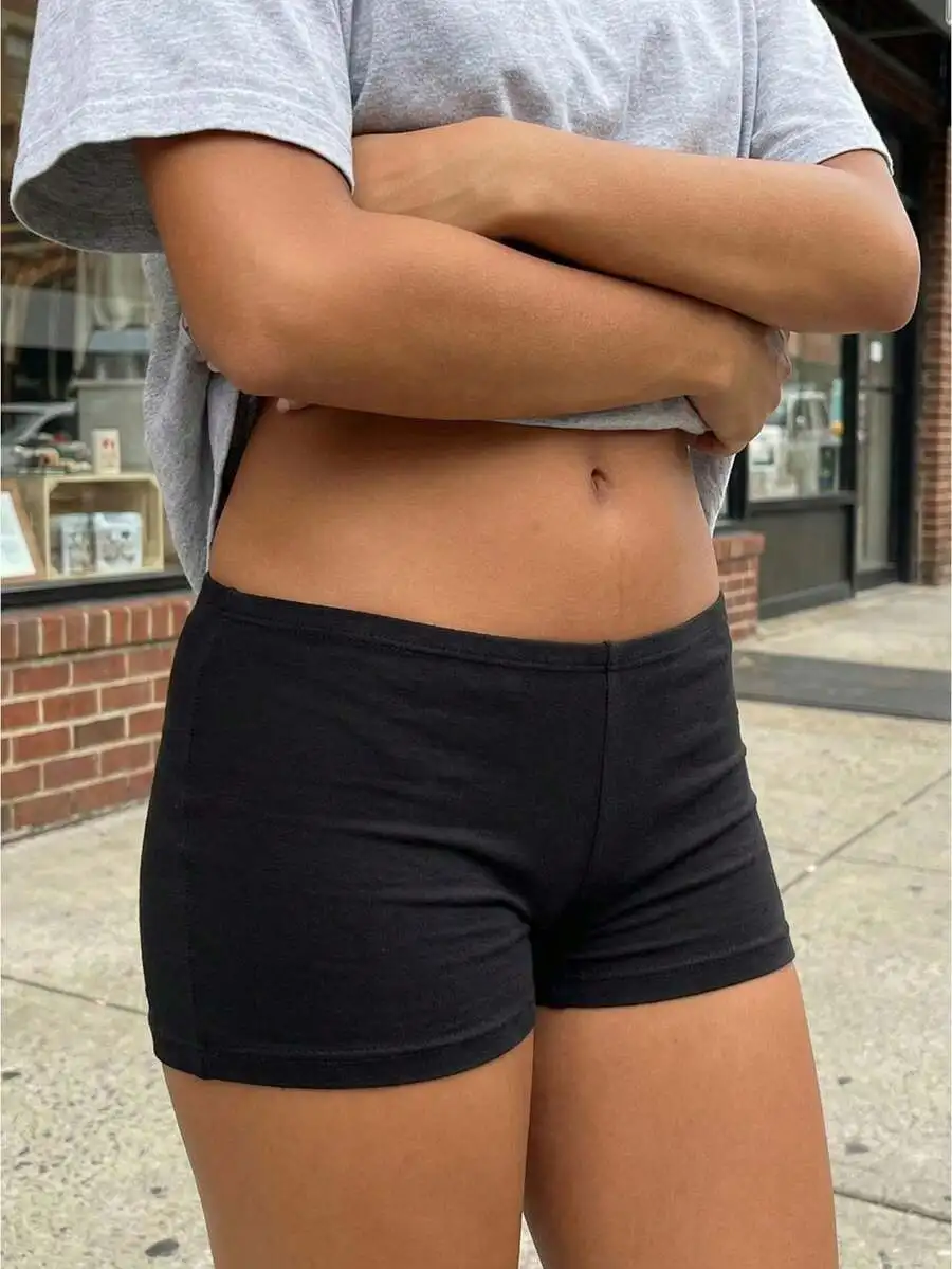 Women Solid Color Micro Shorts Elastic Waist Slim Fit Casual Lounge Shorts