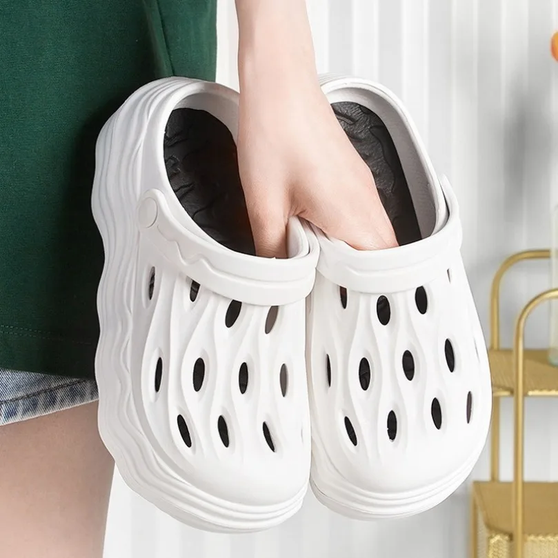 Home Hole Slipper Woman Clogs Cloud Sandals Summer Soft Flip Flop Beach Slide House Shoe Garden Ladies Female Girl EVA Footwear