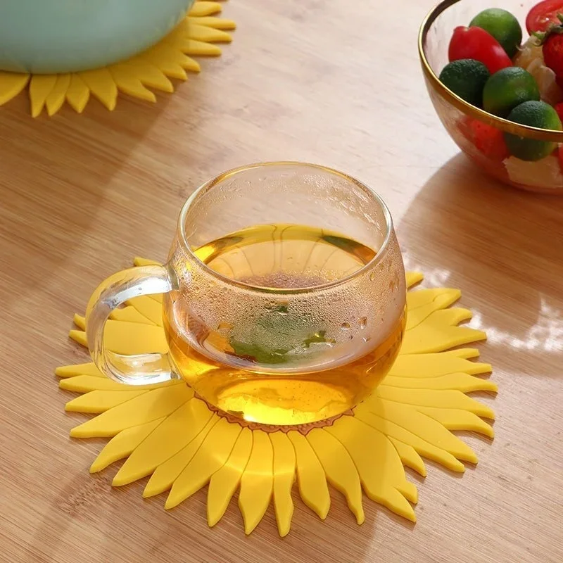 Table Potholder Tea Coaster Soft Rubber Placemat Round Bowl Mat Sunflower Vegetable Mat Bowl Mat Kitchen Accessories