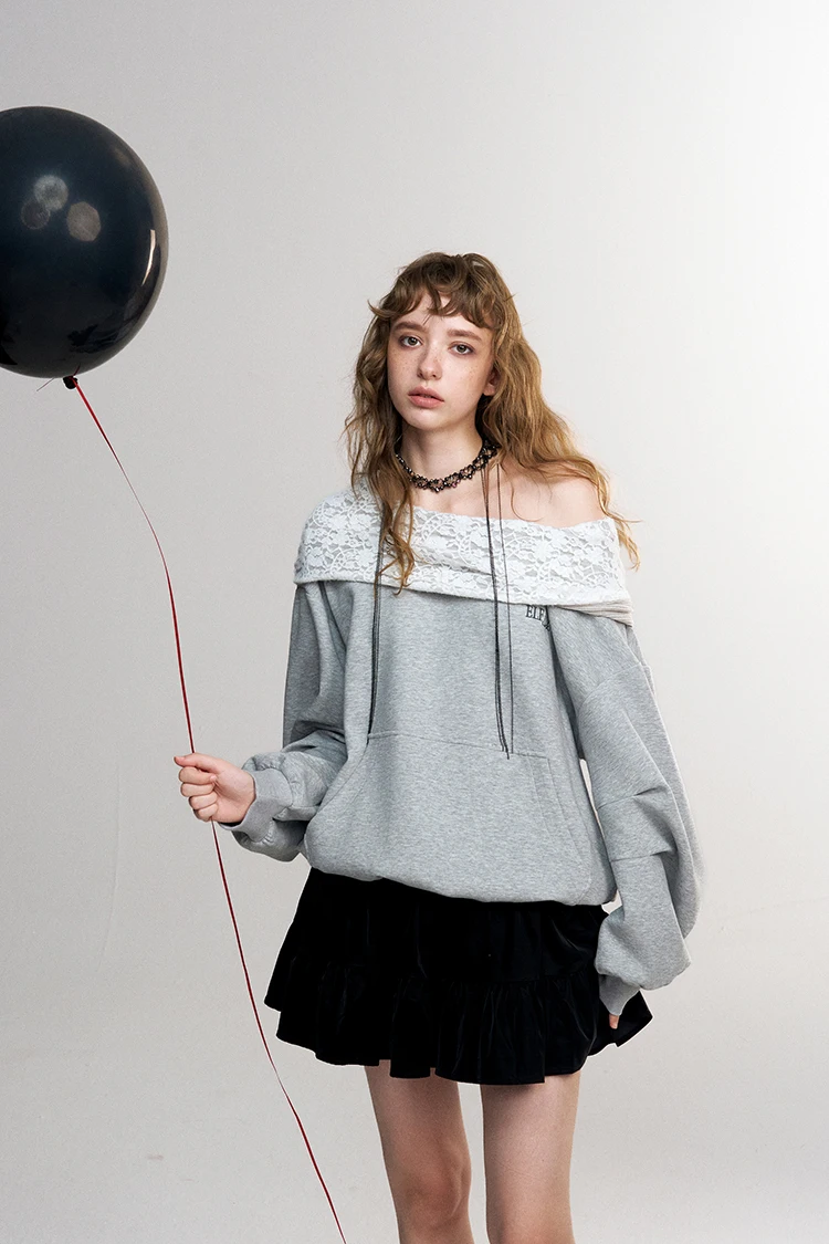 ELFSACK Women's Casual Off Shoulder Sweatshirt with Patterned Collar, Loose Long Sleeve Pullover for Everyday, Chic Gray Top