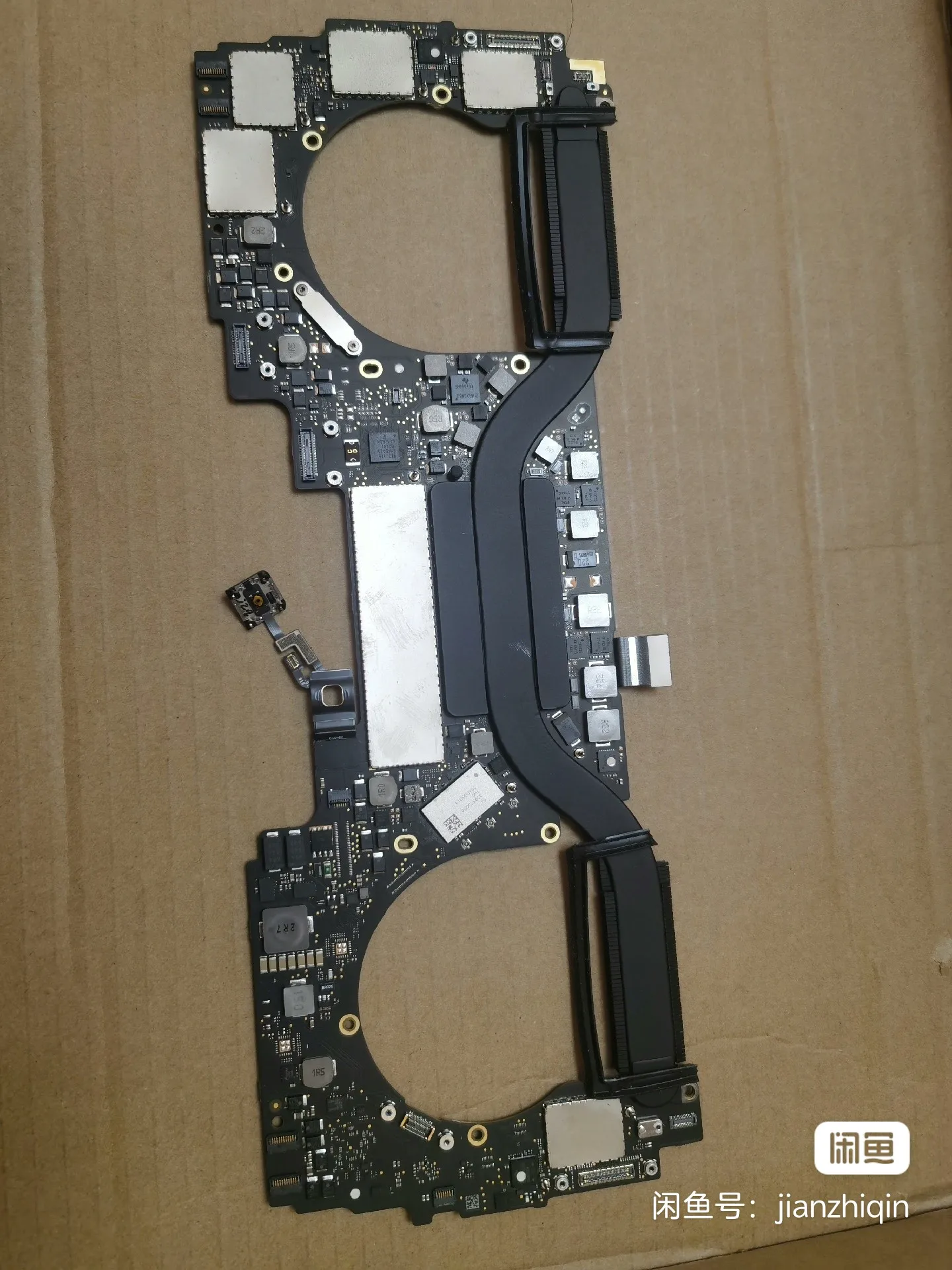 Used and original A1706 motherboard For MacBook Pro 13