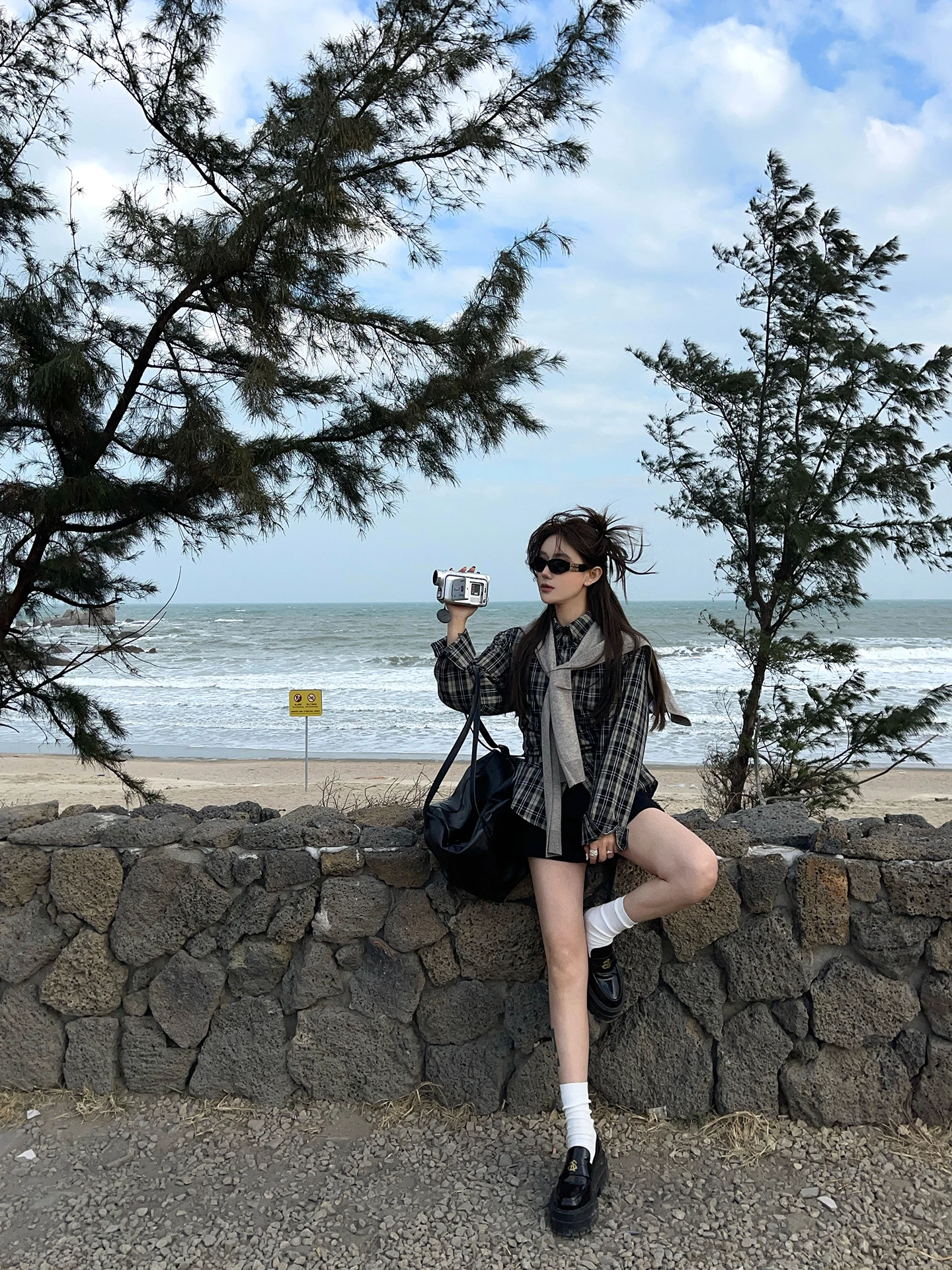 

Рубашка женская Chuanhe в стиле ретро, черно-белая в клетку, с завязками на спине, весенняя, универсальная, повседневная, с воротником, длинным рукавом, из хлопка, немнущаяся