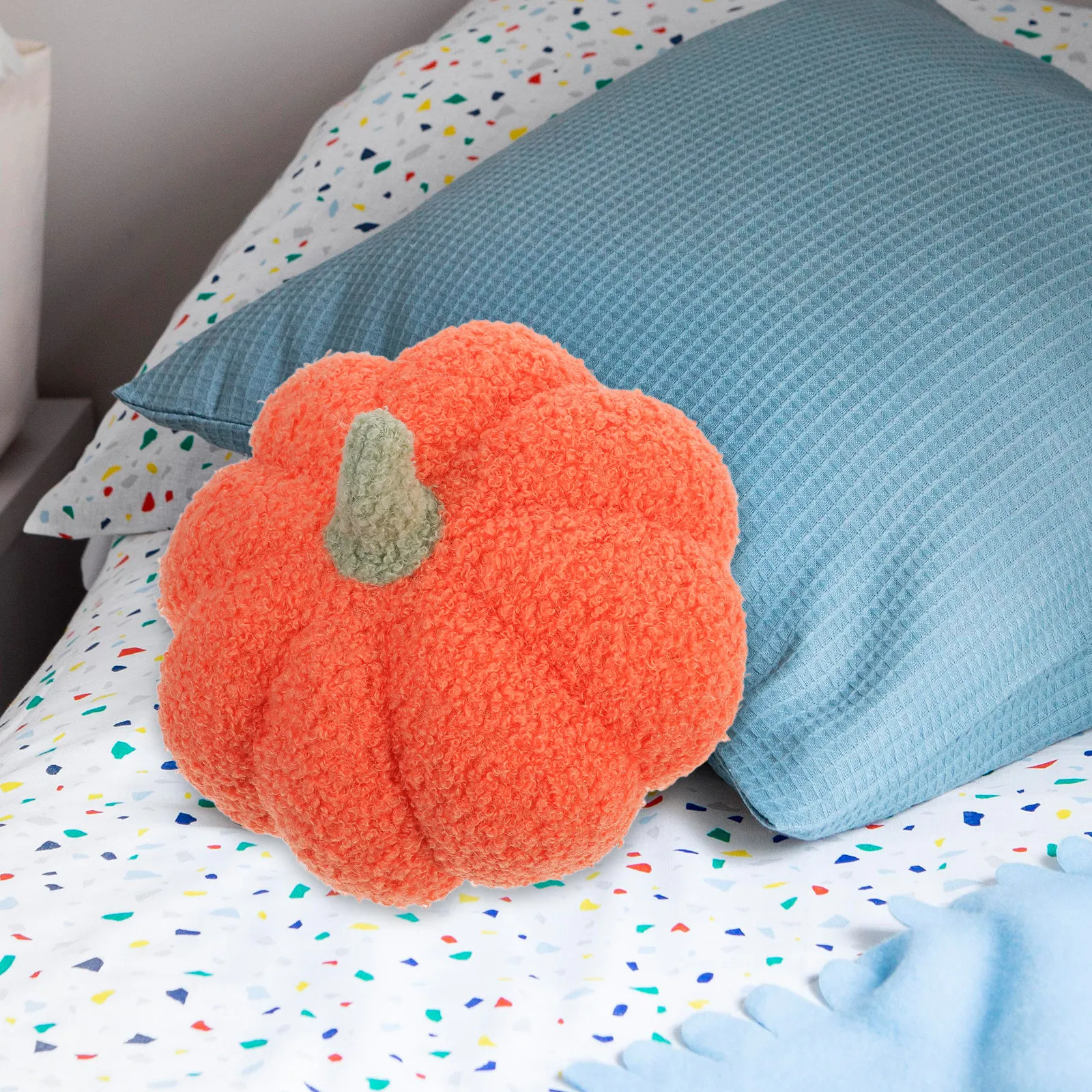 

Стильная подушка в форме тыквы: компактная, легкая, простая в уходе, мягкая и удобная. Идеально для декора дома, гостиной, спальни, столовой. Осенний декор.