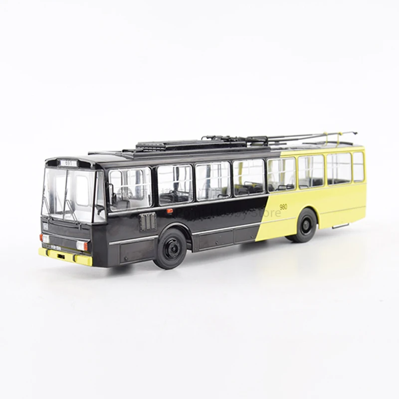 1:43 Scale Diecast Alloy Skoda 14TR German Trackless Tram Toys Cars Model PCL47172 Classics Adult Souvenir Gifts Static Display