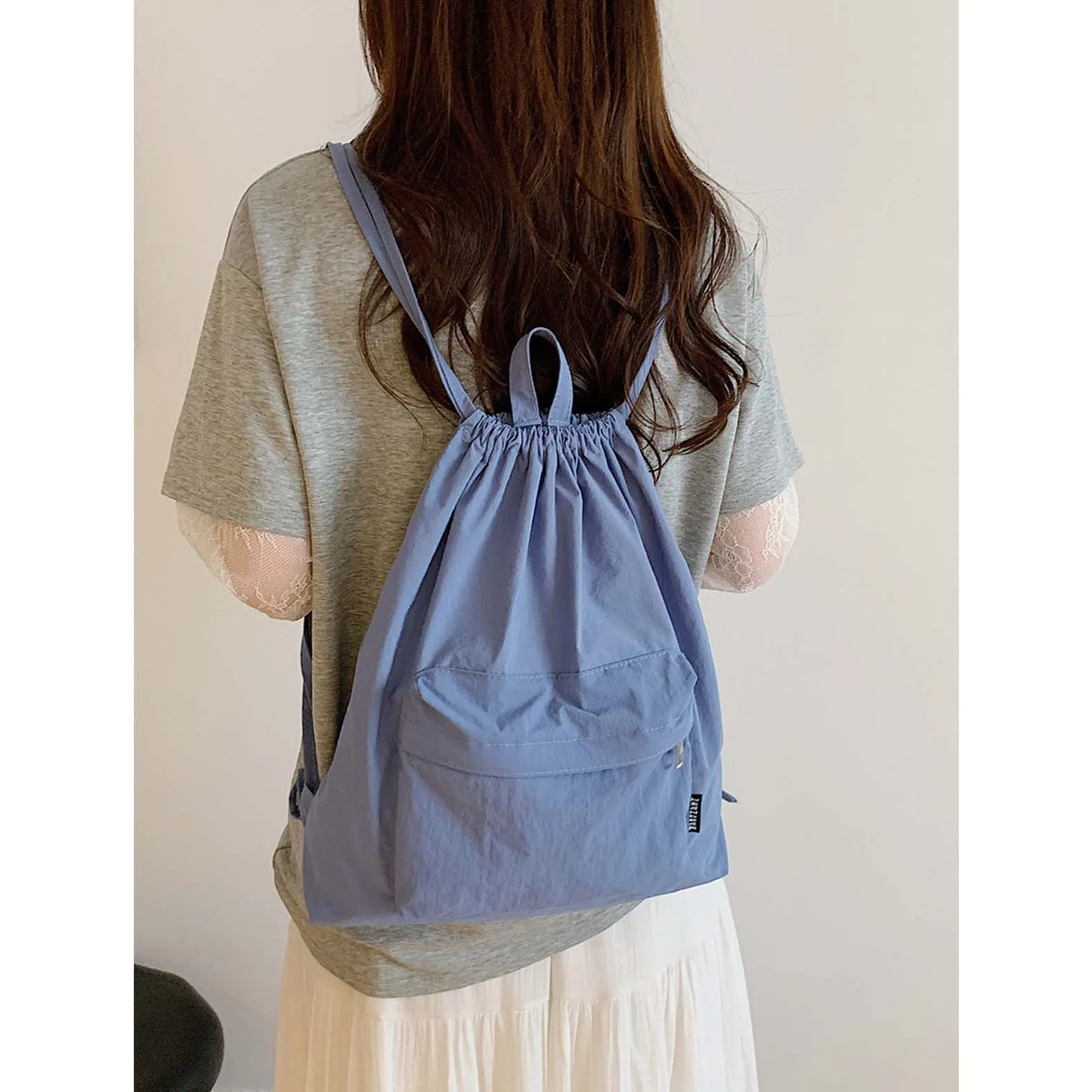 

Large capacity lightweight nylon fabric drawstring drawstring backpack for women's travel, sports and fitness, minimalist commut