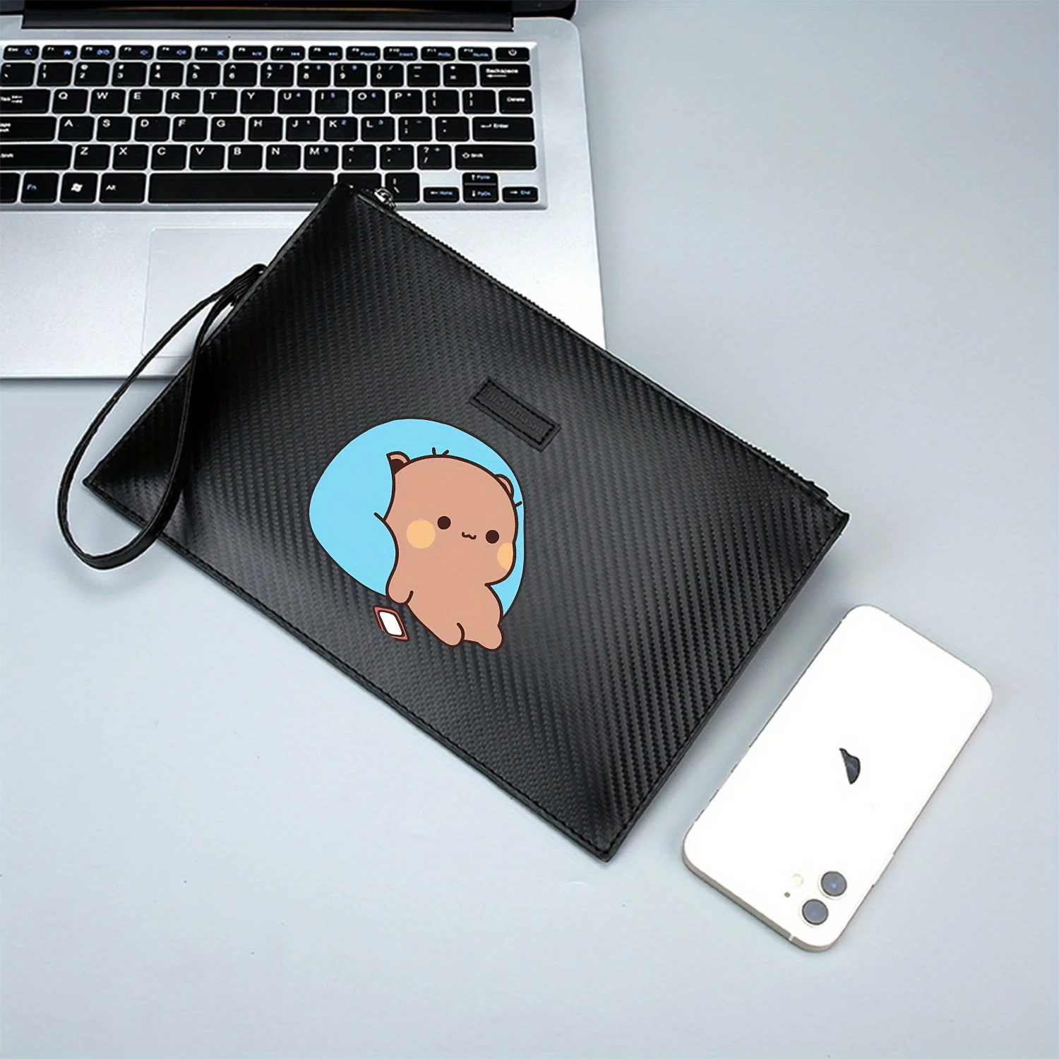 سرير مريح على شكل دب لطيف، حقيبة يد رجالية أنيقة مطبوعة من البولي يوريثان، عصرية وعملية للحمل اليومي