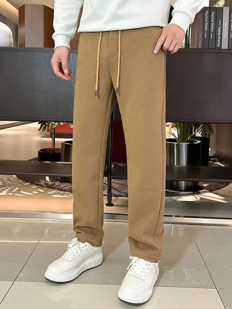 

Стильные мужские повседневные брюки для осени и зимы: новая коллекция, модные, трендовые, универсальные, прямого кроя, с эффектом высокого качества