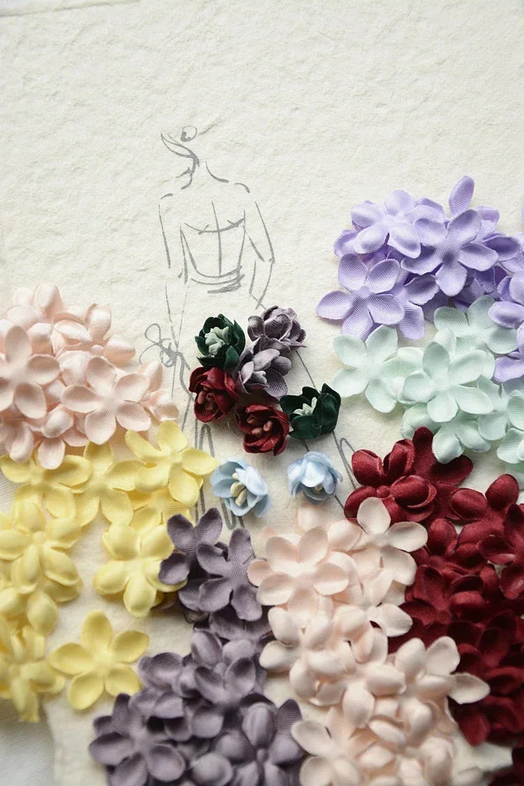 3D Satin Embossed Petals for Wedding Dress, Handmade Flower Materials, Hair Accessories, Diameter 2.3cm, RS3055