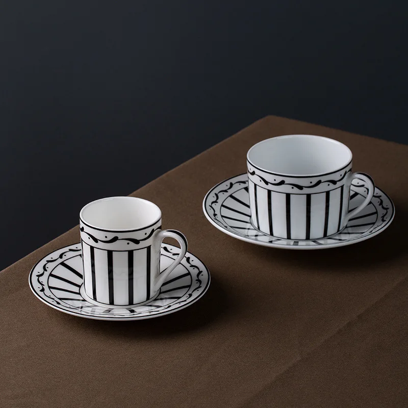 

Тарелки из костяного фарфора, кофейные чашки, высококачественные мелкие плоские тарелки для дома, тарелки для кухни запада, тарелки для стейка, креативные готельные блюда