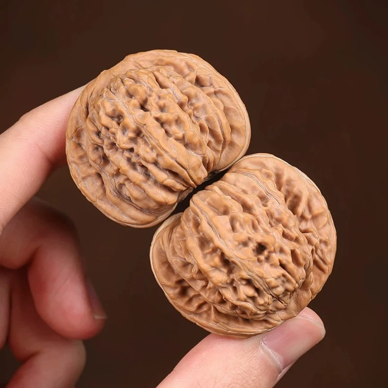 Premium Matched Pair Natural Wenwan Walnut Lion Head Handheld Massage Toy Hand Exercise Fidget Collectible Exquisite Gift For