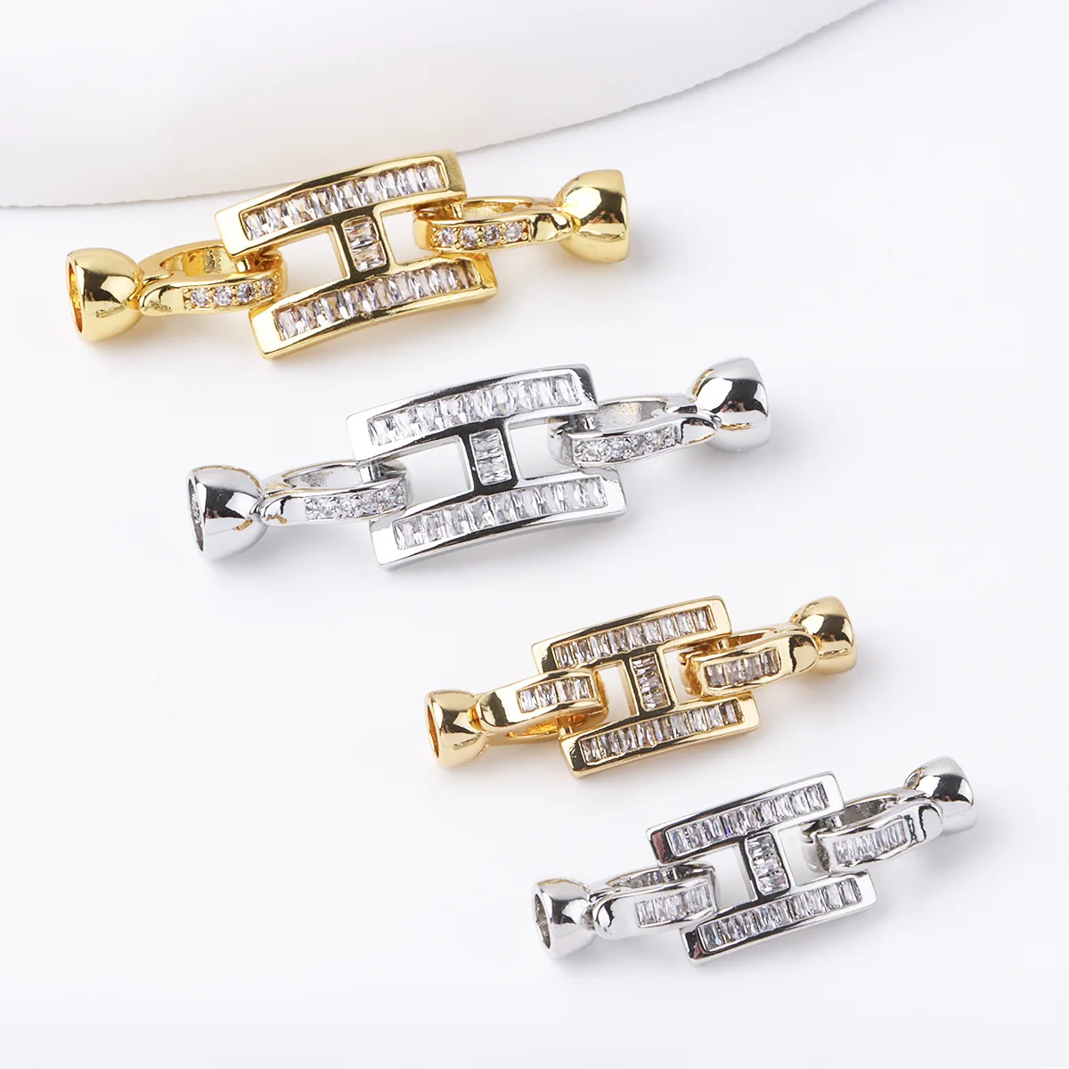 1 pièce en cuivre plaqué or 18 carats incrusté de Zircon T carré en forme de H perle boucle de connexion Bracelet à bricoler soi-même collier bijoux accessoires