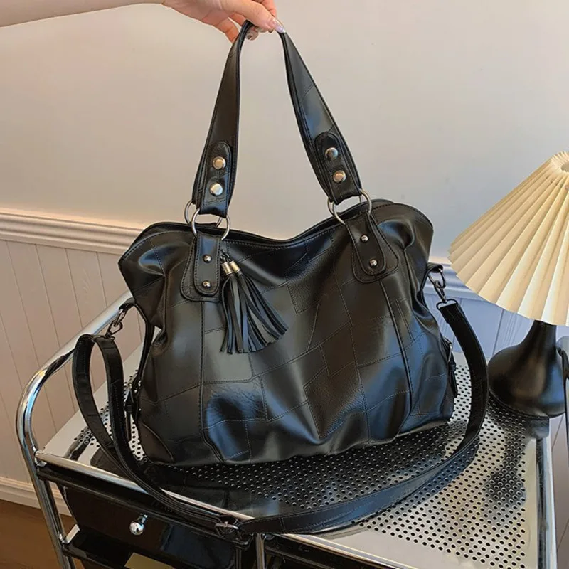 Women's One Shoulder Tote Bag Handbag Large Capacity New Fashion Versatile Crossbody Casual Solid Color Commuter