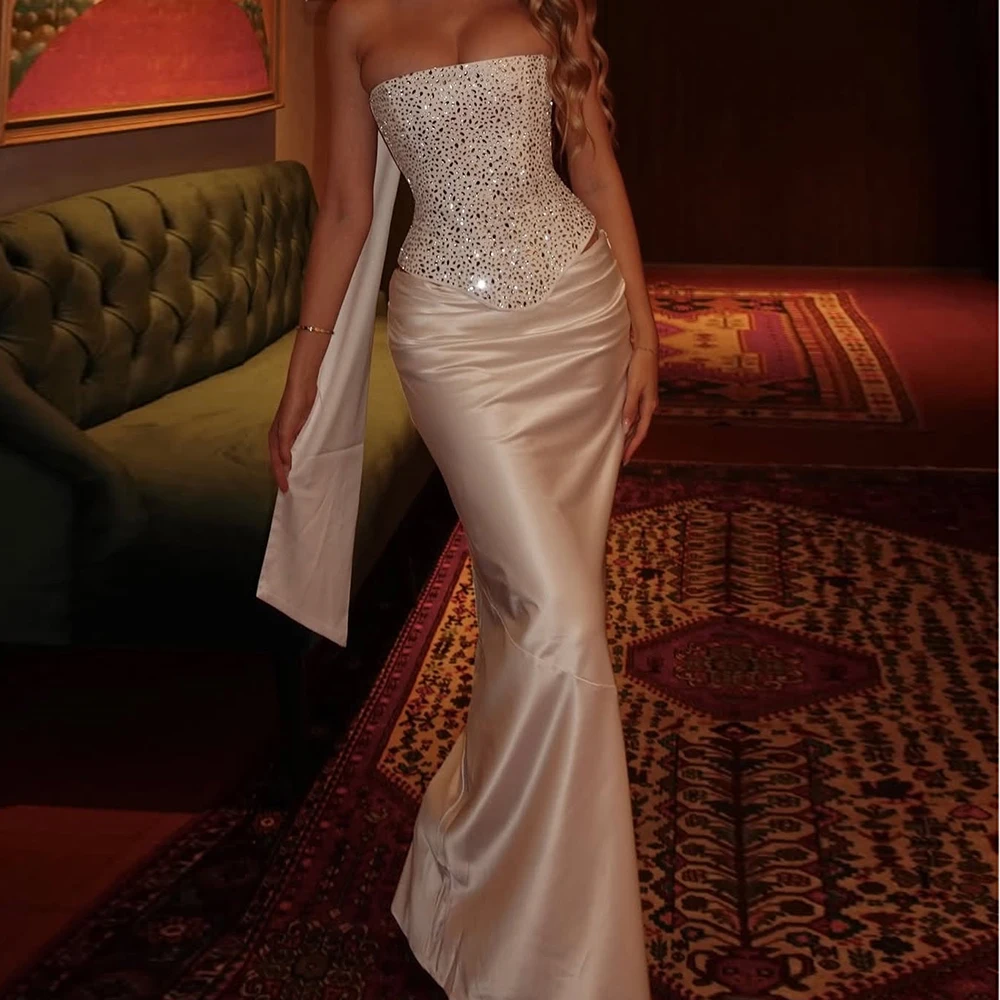 Maßgeschneiderte A-Linie-Abendkleider, bodenlang, trägerlos, ärmellos, Abendkleid, modisch, mit Pailletten, schlicht, drapiert, rückenfrei, Partykleid