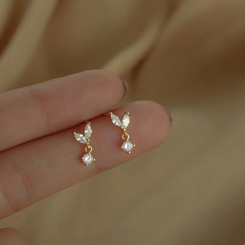 French Sweet Crystal Leaves Hypoallergenic Stud Earrings for Women Gold Silver Color Ear Piercing Jewelry Party Gifts